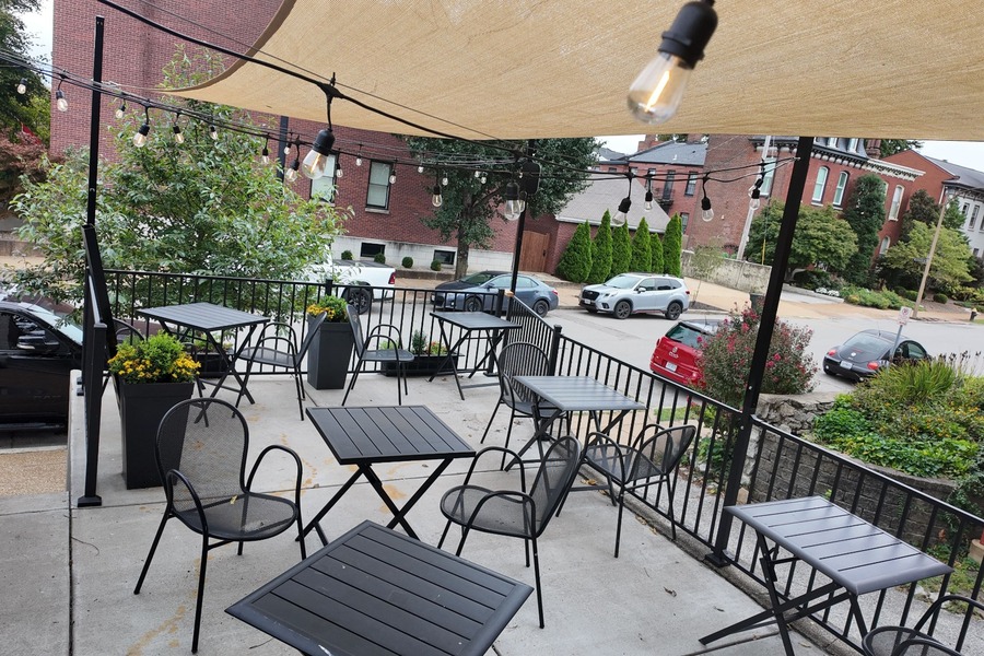 03_patio_3x2